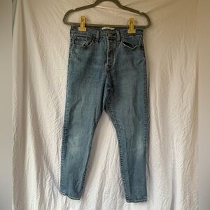 Levi's Women's 28 Wedgie Skinny Denim Jeans Medium Wash